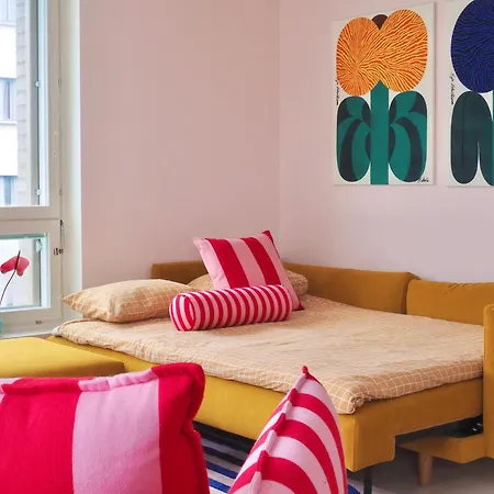 شقة Candy-colored Two-room With Sweet Views