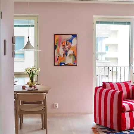 Apartmán Candy-colored Two-room With Sweet Views *